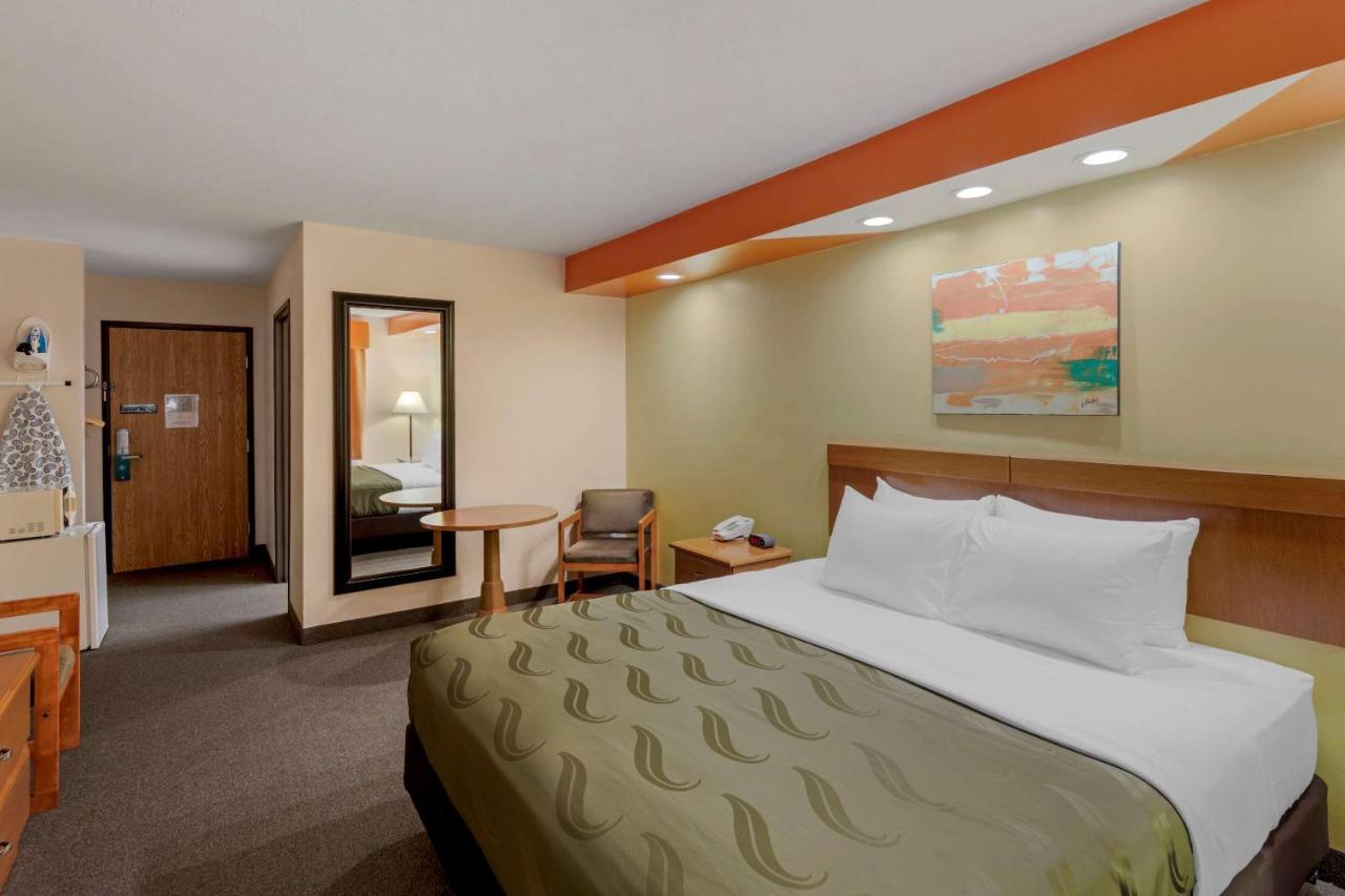 Quality Inn Hamilton エクステリア 写真