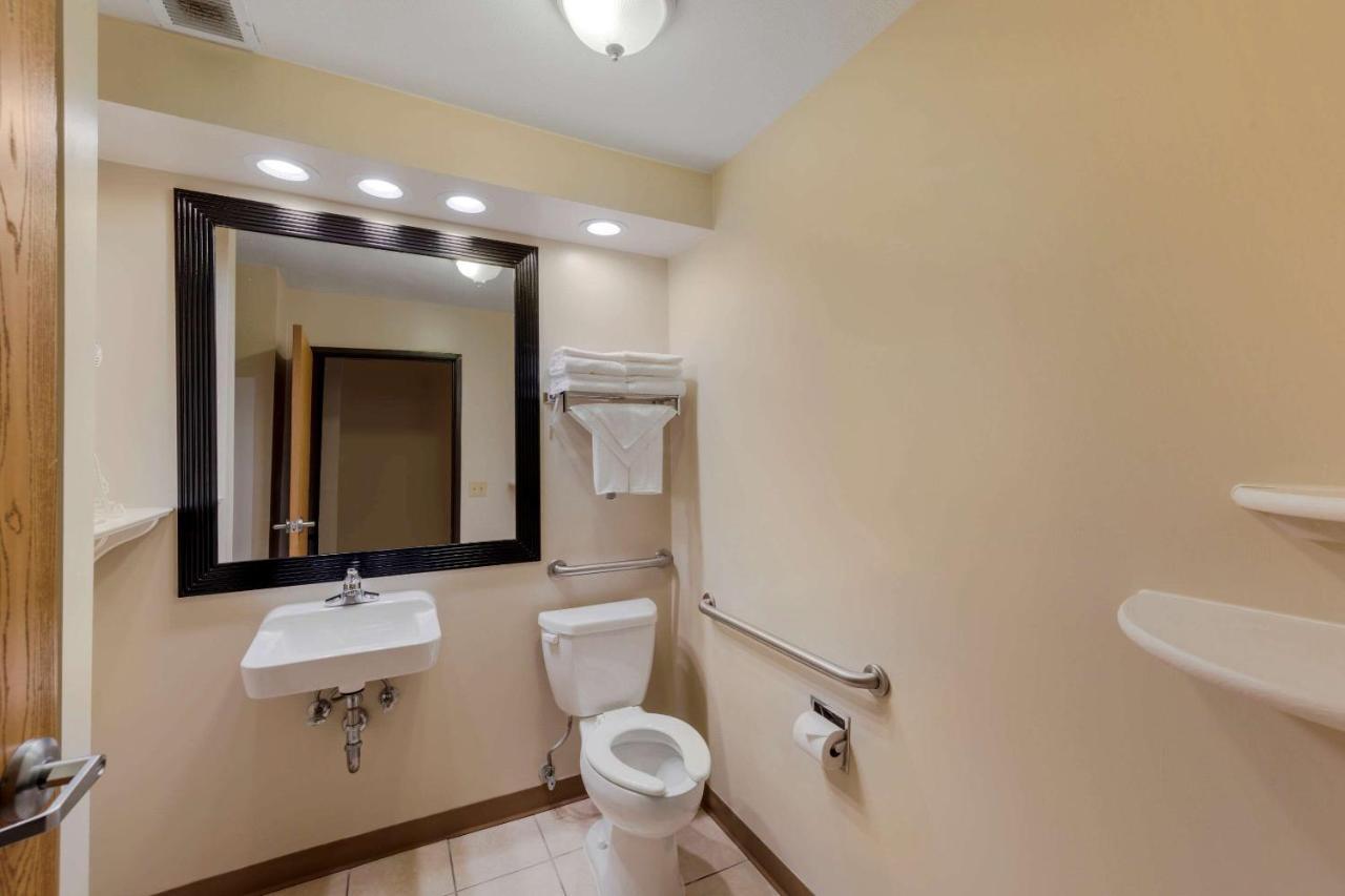 Quality Inn Hamilton エクステリア 写真