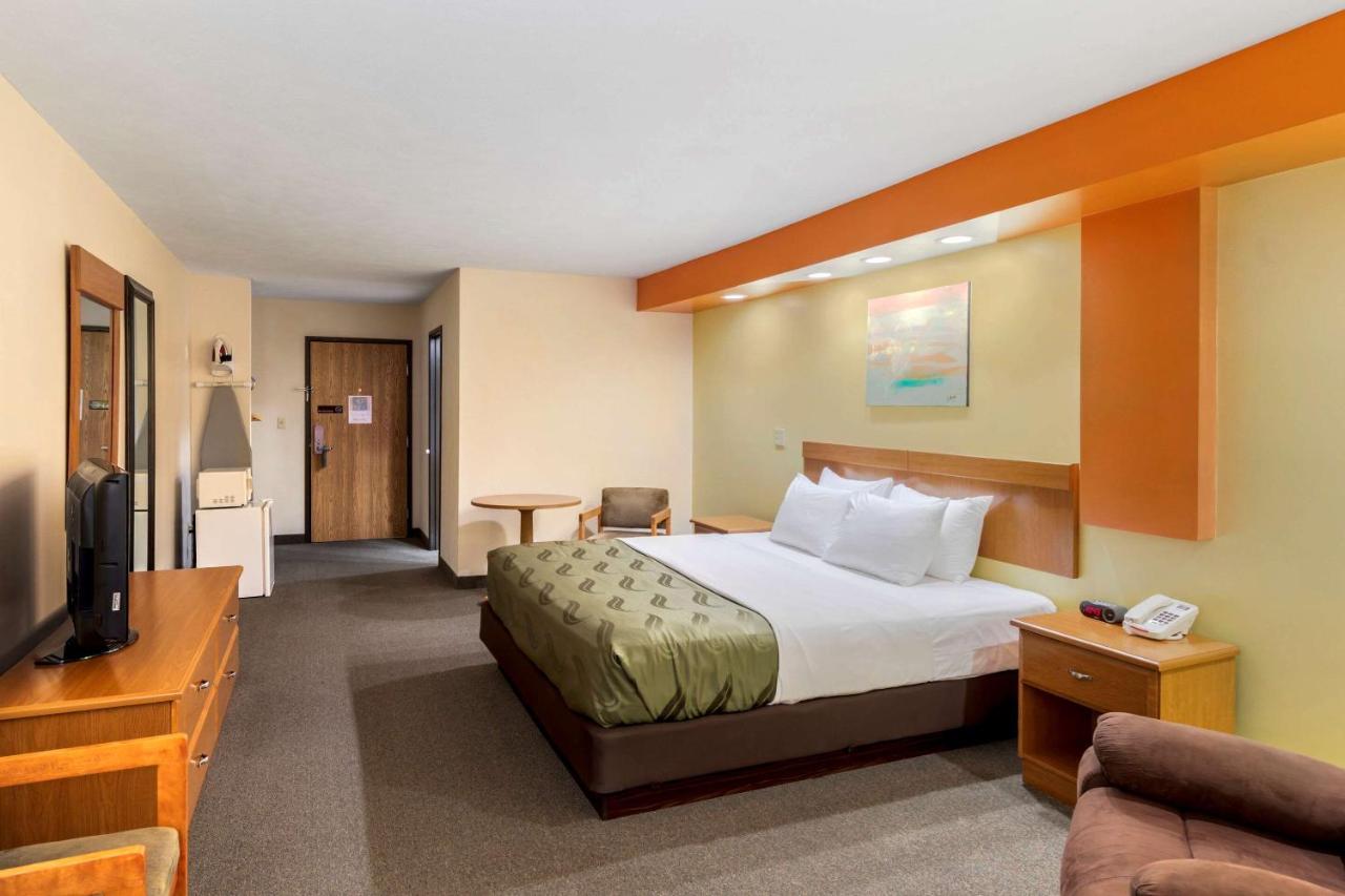 Quality Inn Hamilton エクステリア 写真