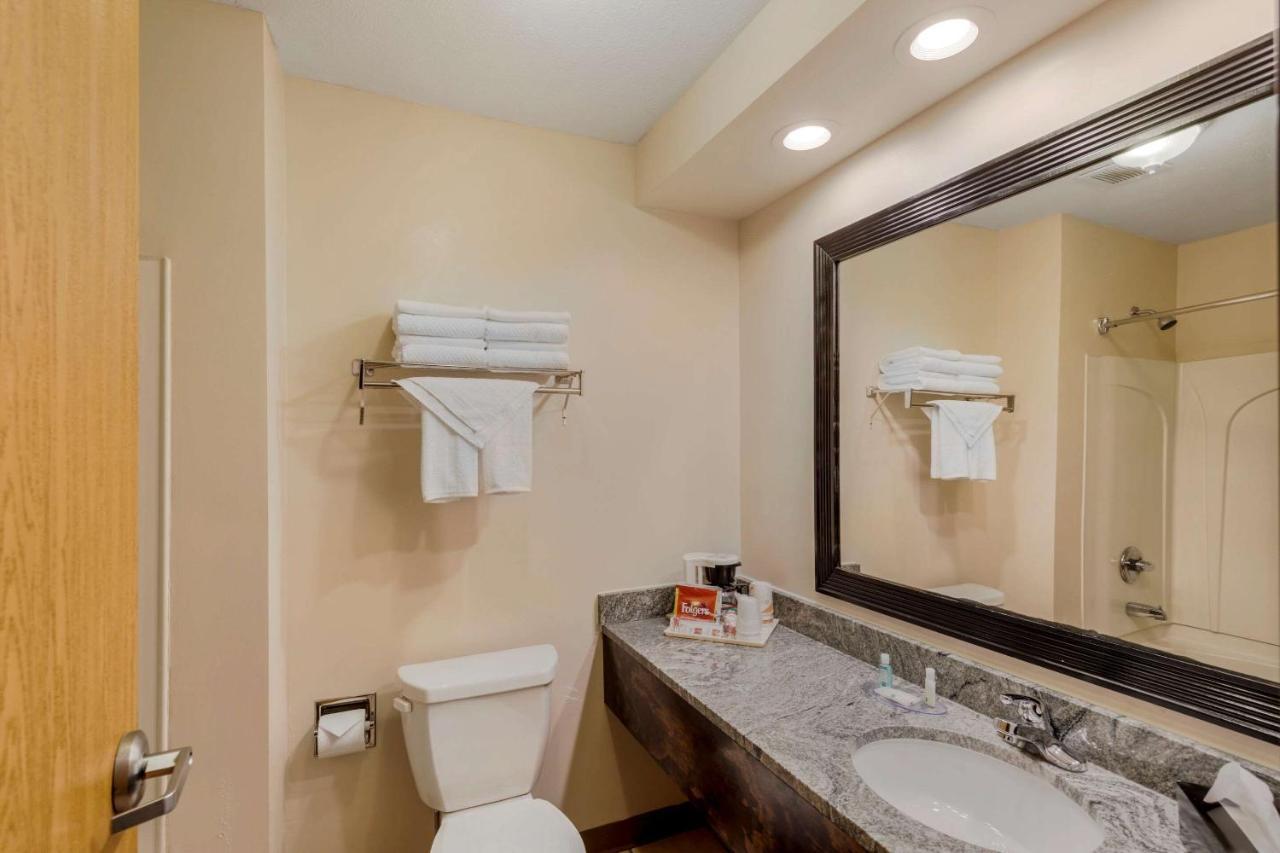 Quality Inn Hamilton エクステリア 写真