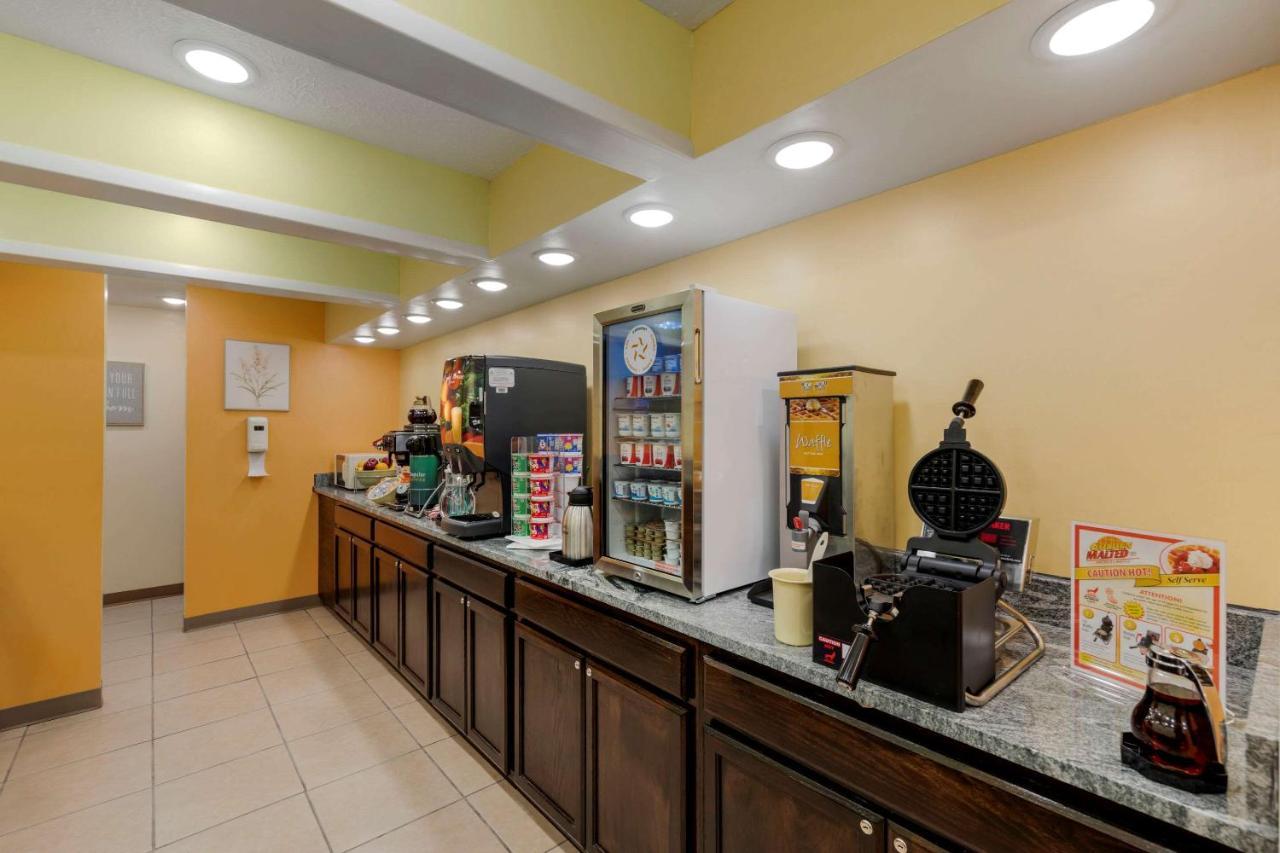 Quality Inn Hamilton エクステリア 写真
