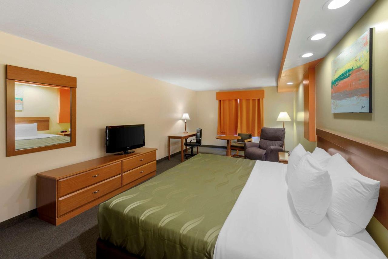 Quality Inn Hamilton エクステリア 写真