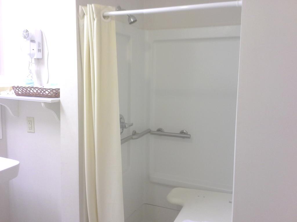 Quality Inn Hamilton エクステリア 写真